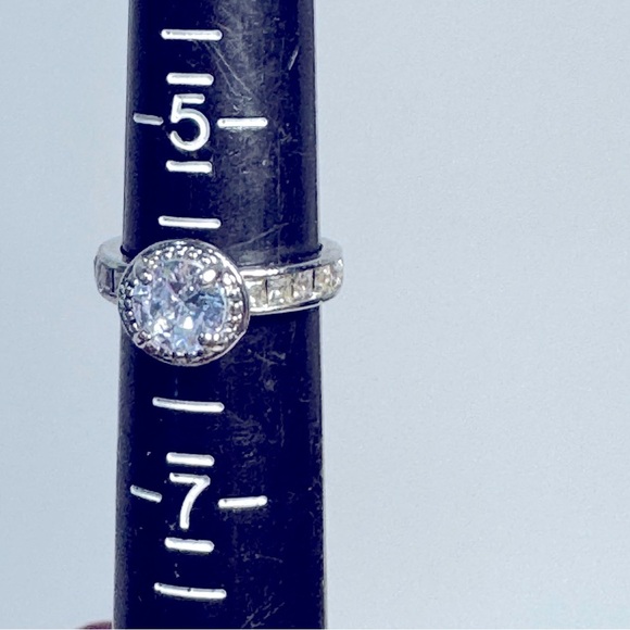 Silver Tone Fashion Ring with Round Center Stone & Channel Set Band - Size 6 - Picture 6 of 7
